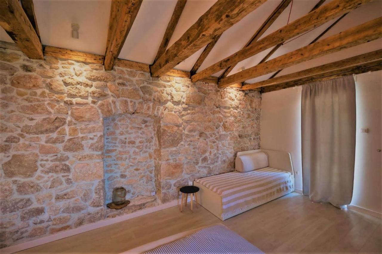 Villa House Franulich à Stara Baška Extérieur photo