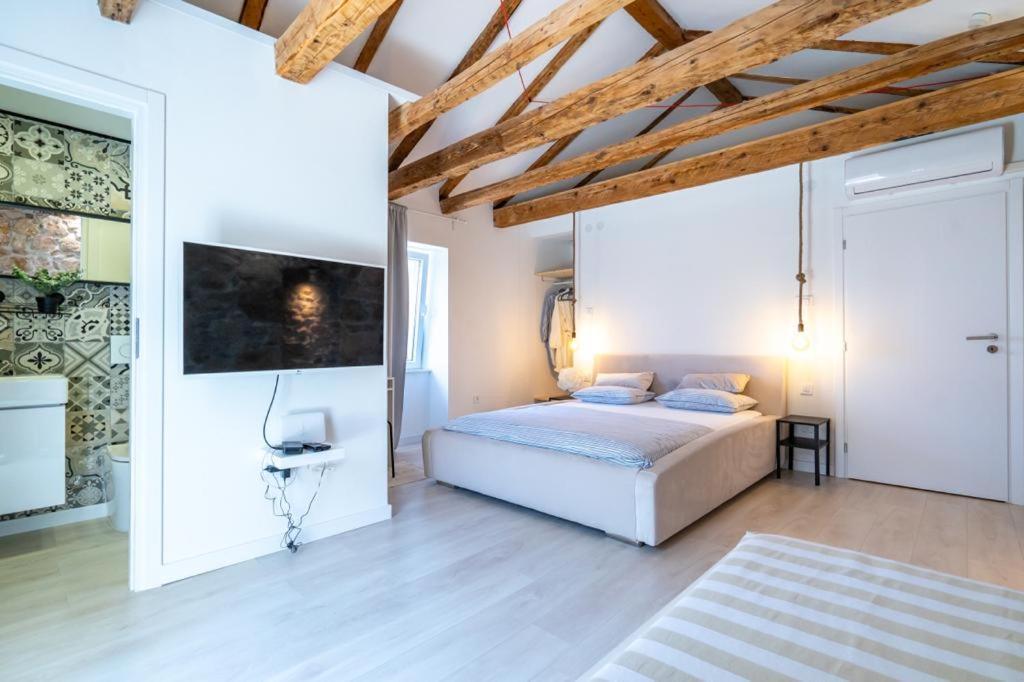 Villa House Franulich à Stara Baška Extérieur photo