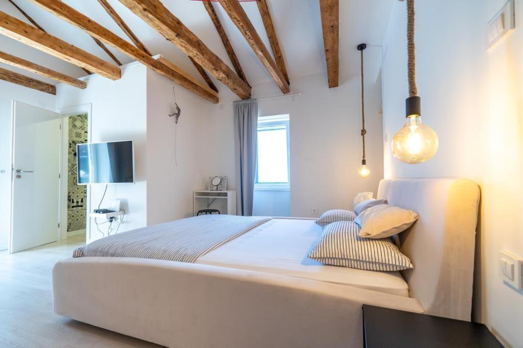 Villa House Franulich à Stara Baška Extérieur photo